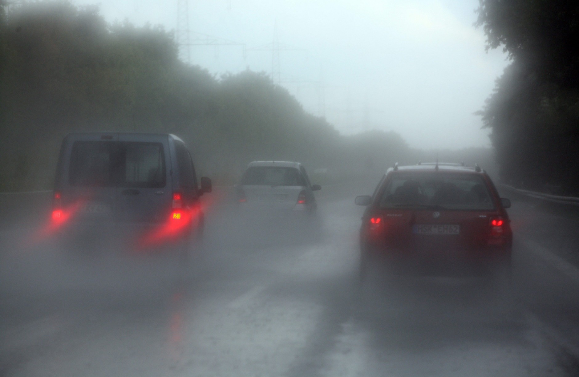 Zasada numer pięć - dostosuj prędkość do warunków panujących na drodze.