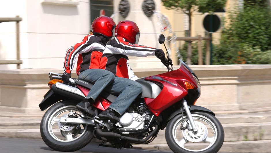 MOTOCYKL 125 CCM