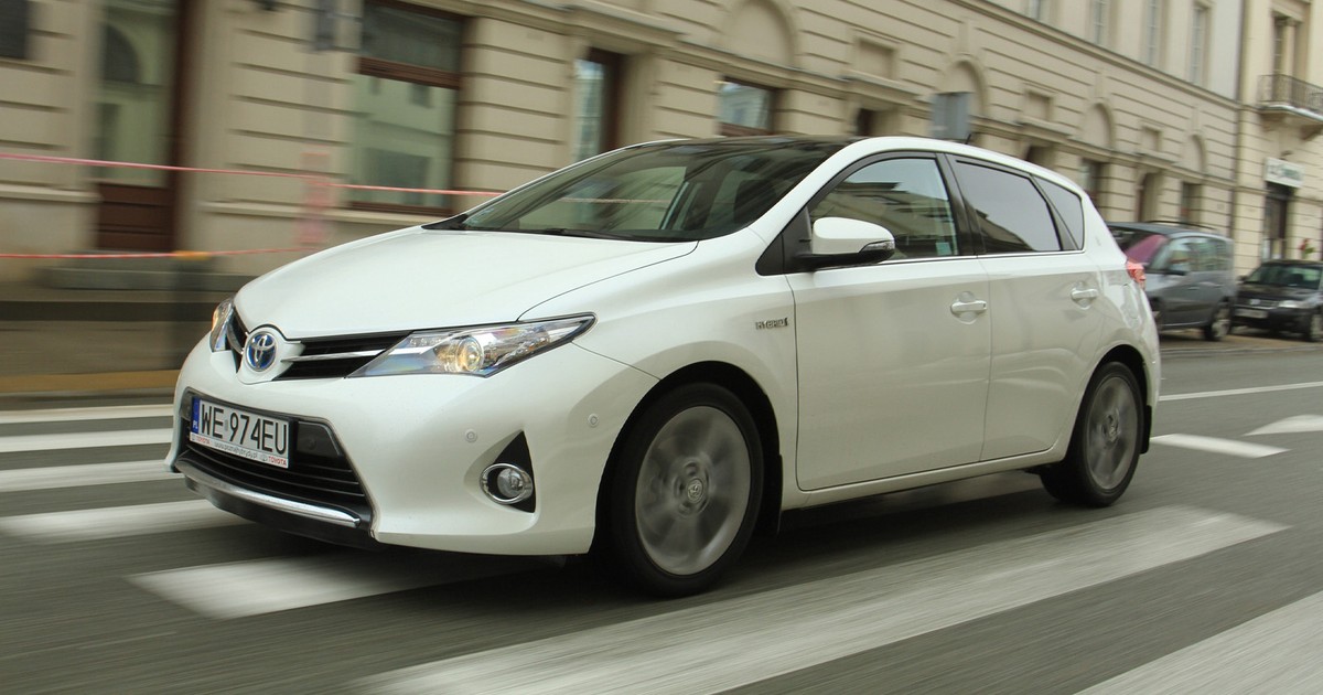 Hybrydowy kompakt? Prawie nie ma wyboru, są głównie Toyoty i Lexus.