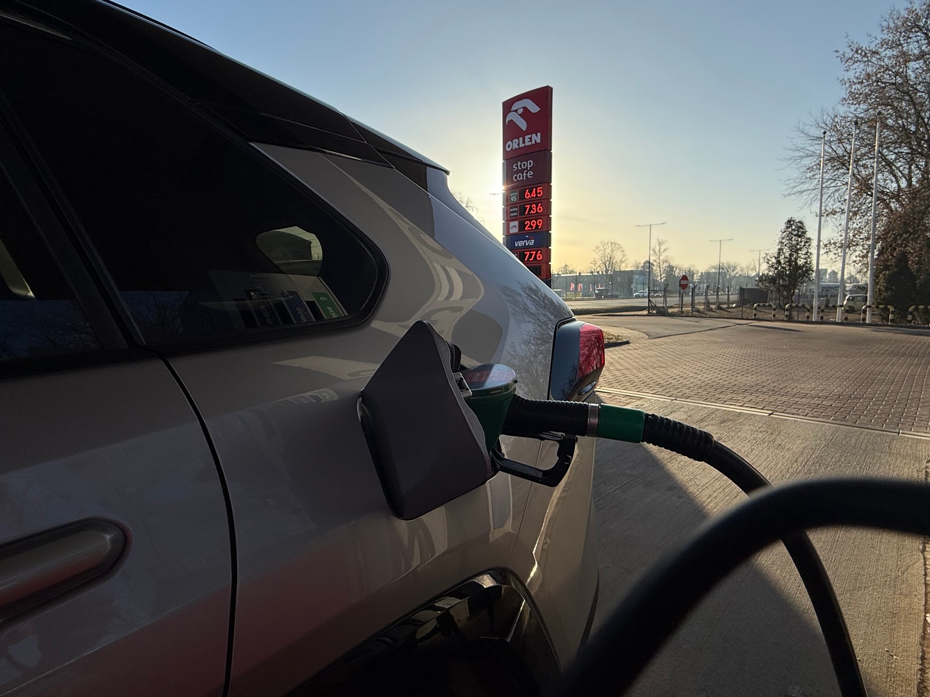 Tankowanie – cena paliwa w Warszawie 9 marca 2026 r.