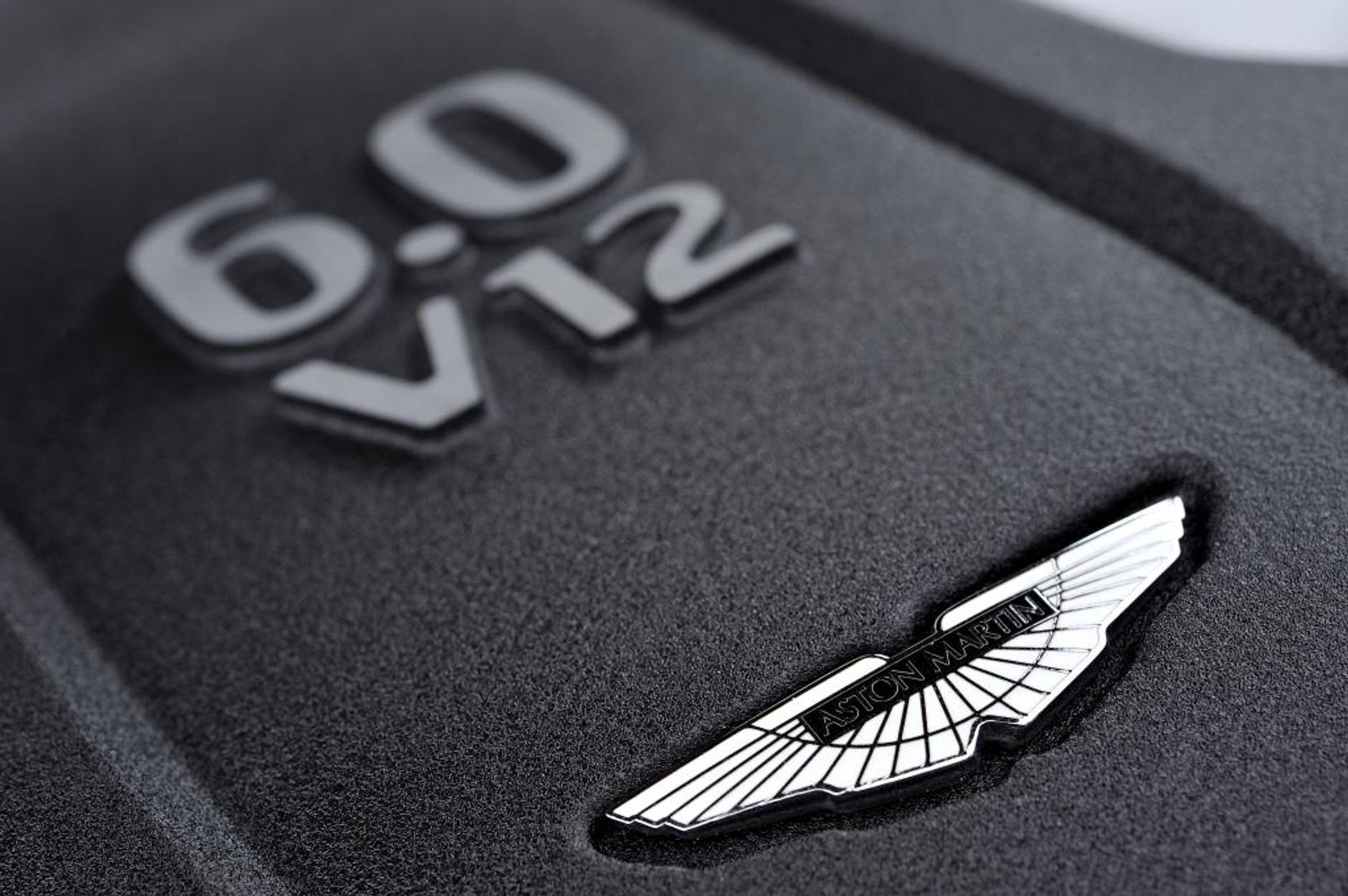 Jak jeździ Aston Martin Vanquish?