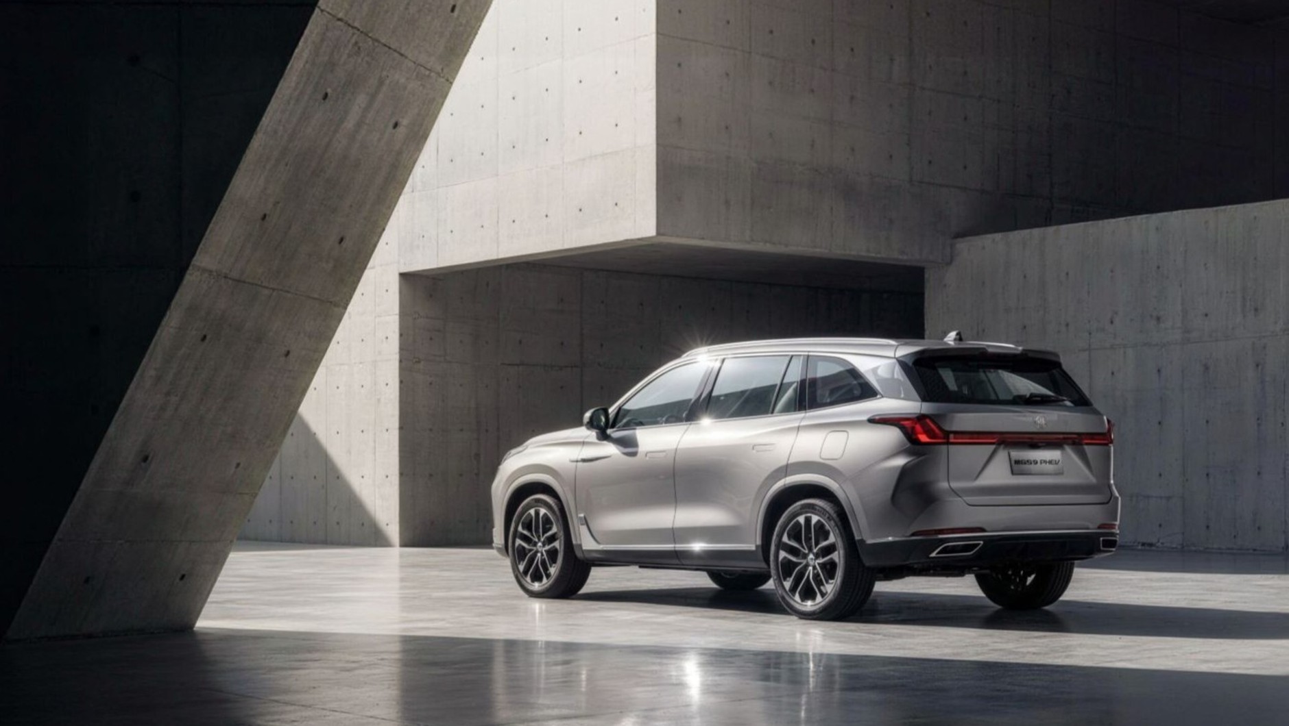 MG S9 to duży, 7-miejscowy SUV z Chin