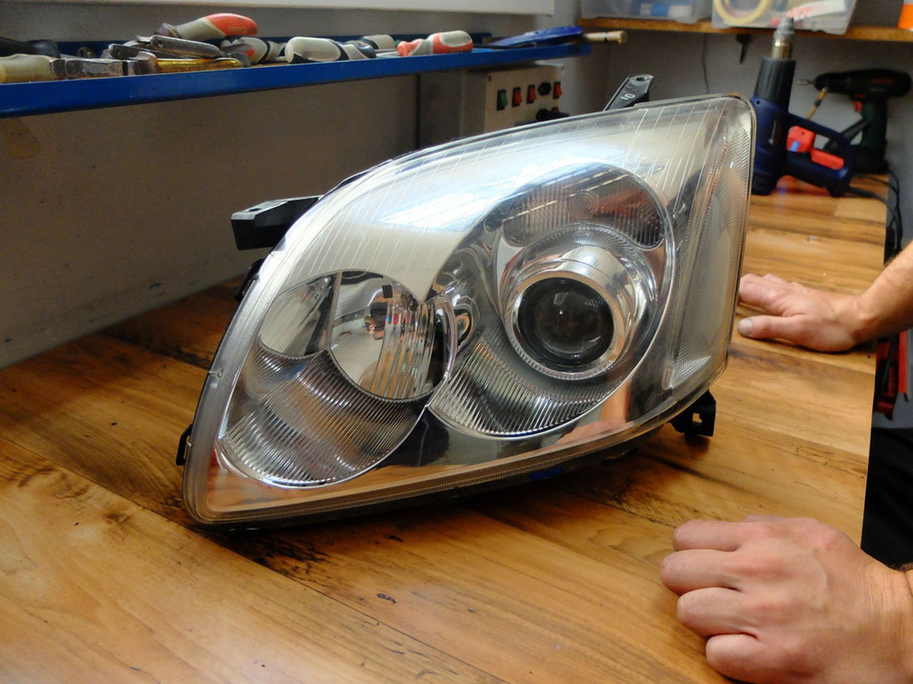 Regeneracja reflektorów krok po kroku