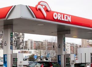 Orlen podwyższa ceny paliw w hurcie. Czy to koniec 5,99 zł/litr?