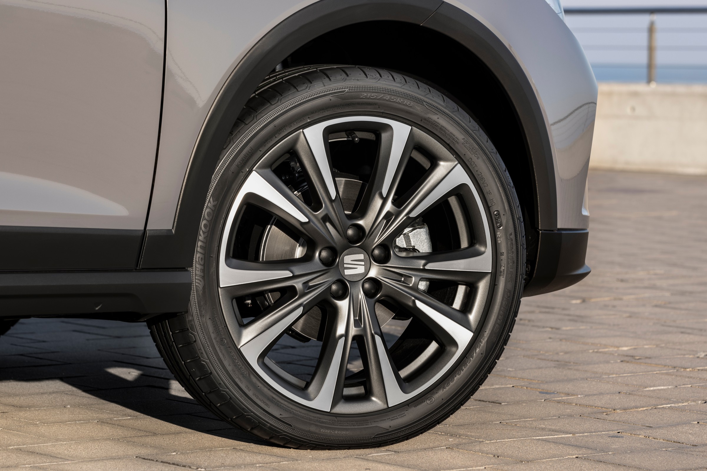 Seat mocno przecenił swojego najmniejszego SUV-a. Arona z 1.0 TSI od 83700 zł