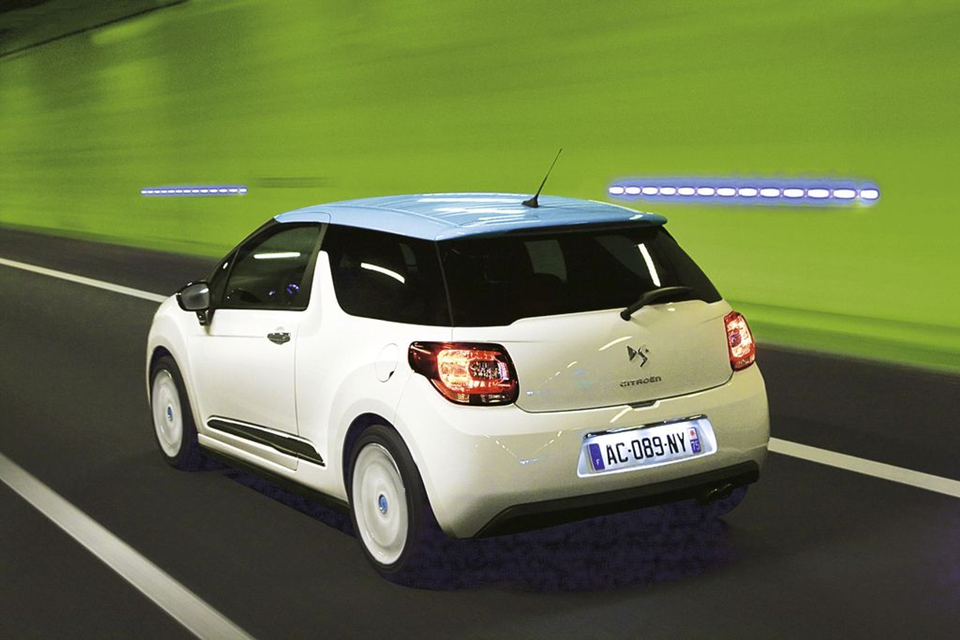 Citroen DS3 - "Francuz" o stu twarzach...