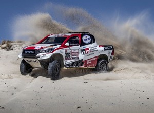 Toyota Gazoo Racing wystawi trzy Hiluxy w Rajdzie Dakar