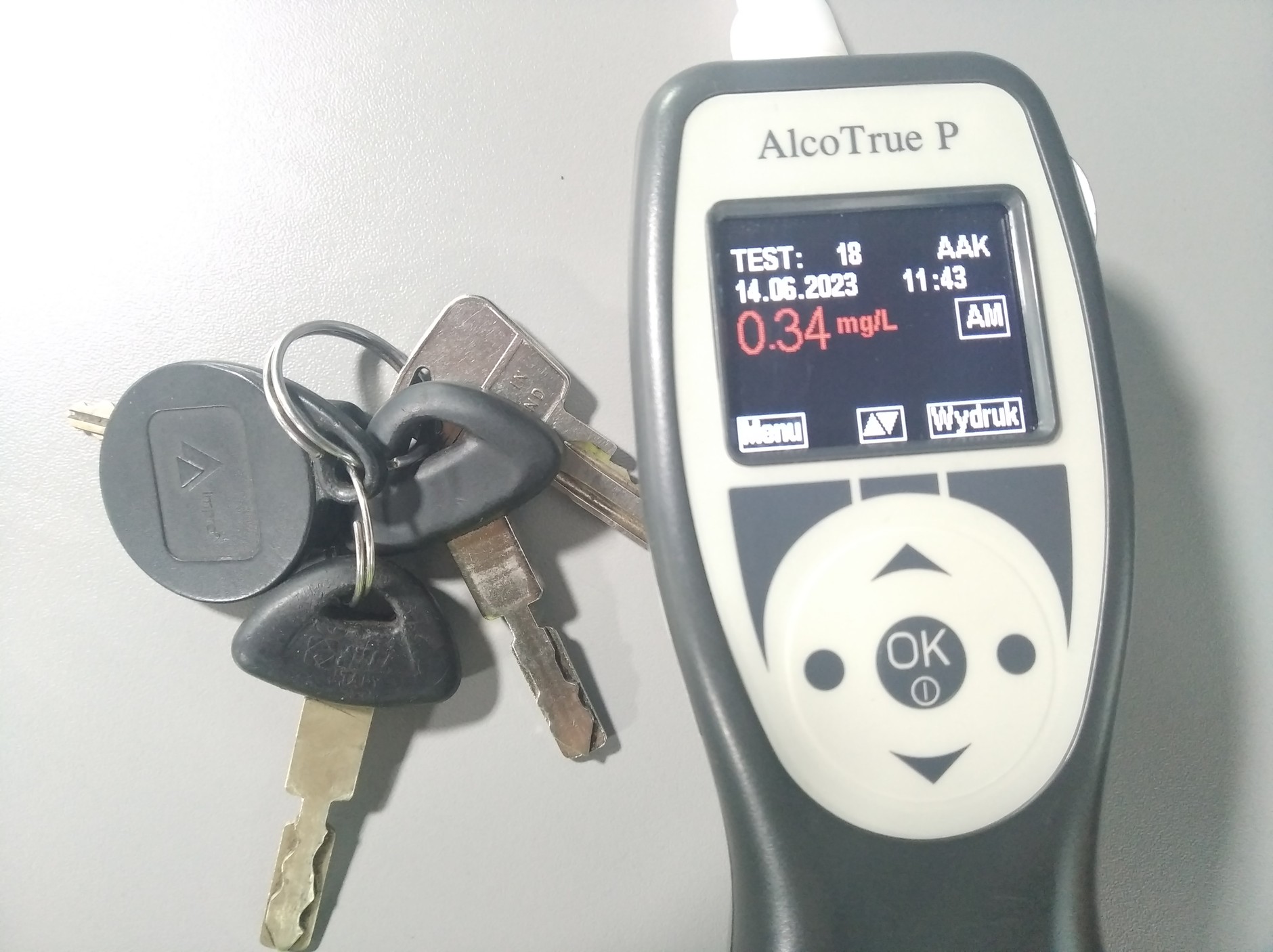 Zatrzymany przez ITD kierowca nie wylewał za kołnierz. Wódka na kolację, piwo podczas przerwy