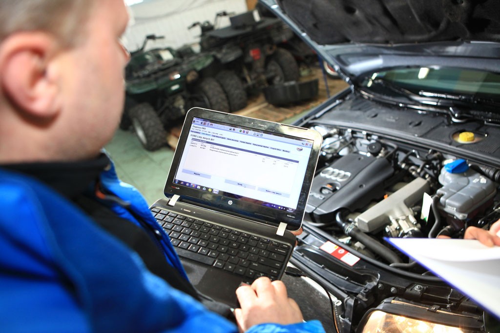 Do "czytania skrzynek" służy zwykły laptop, ale z oprogramowaniem, które nie jest powszechnie dostępne