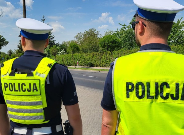 Więcej wypadków i rannych, tyle samo ofiar, mniej nietrzeźwych. Bilans majówki 24 na polskich drogach