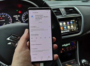 Jak podłączyć telefon w aucie - problemy z Android Auto
