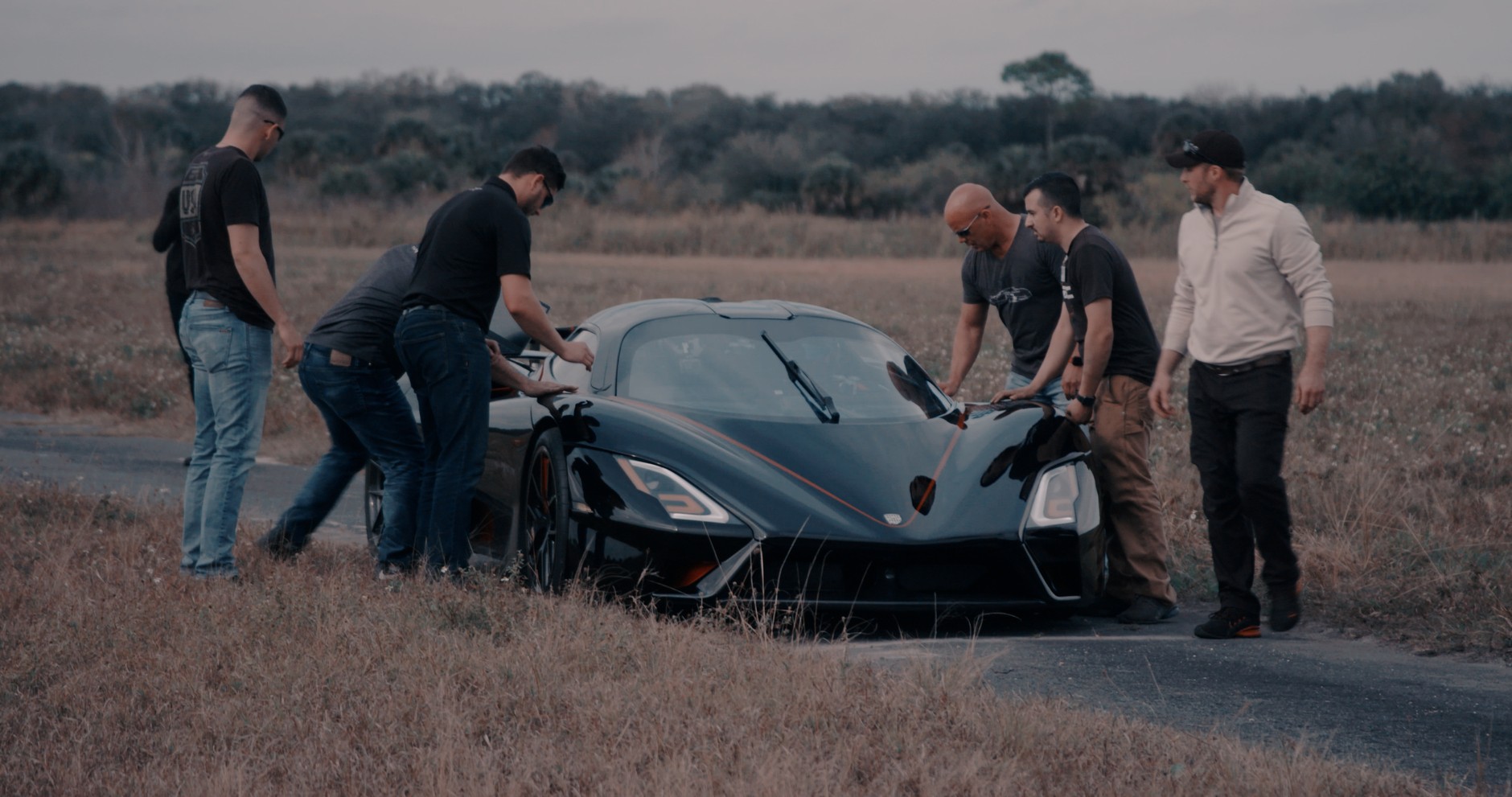 SSC Tuatara rozwinęła prędkość ponad 460 km/h