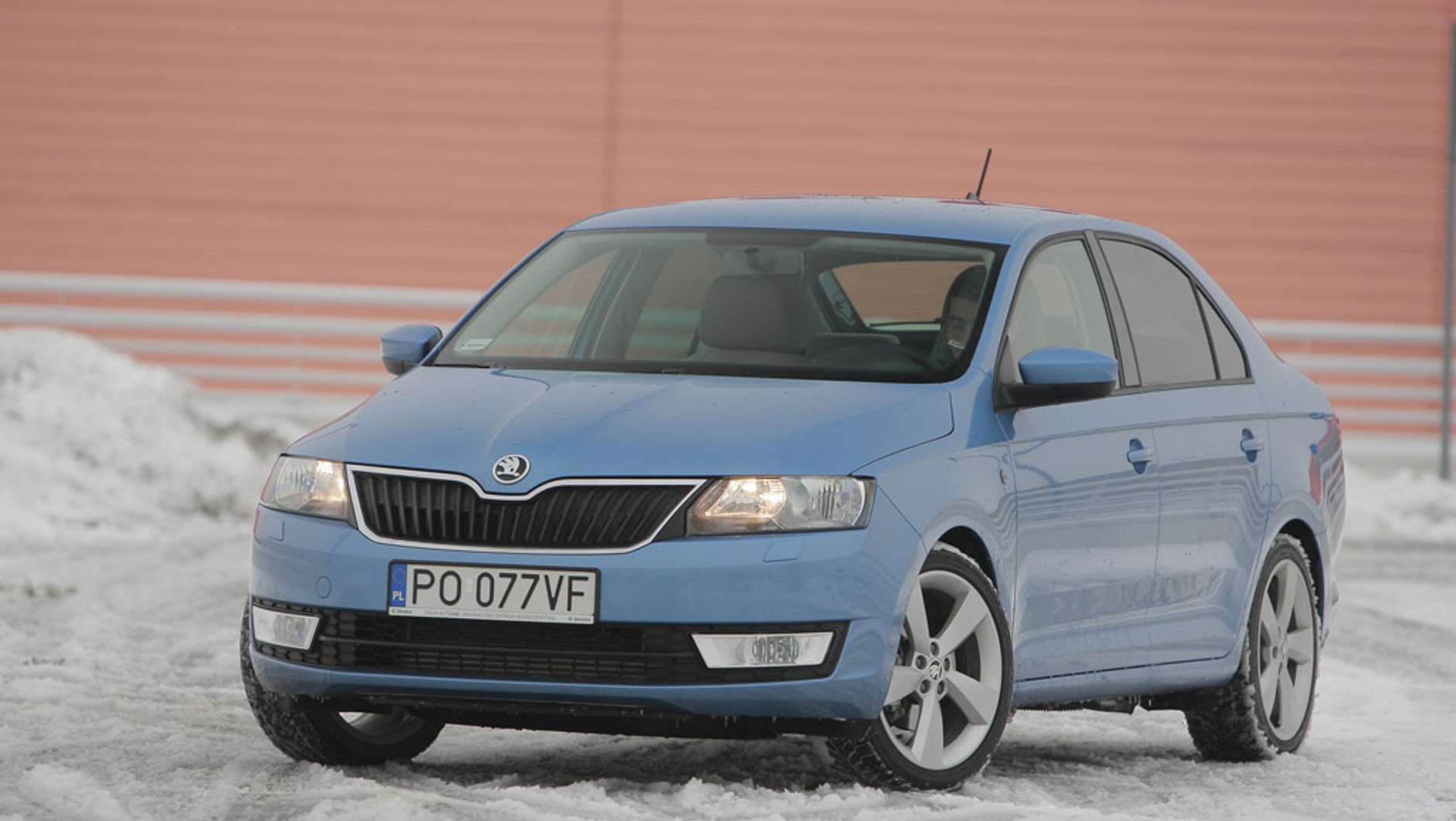 Peugeot 301 kontra Skoda Rapid: limuzyny małego formatu