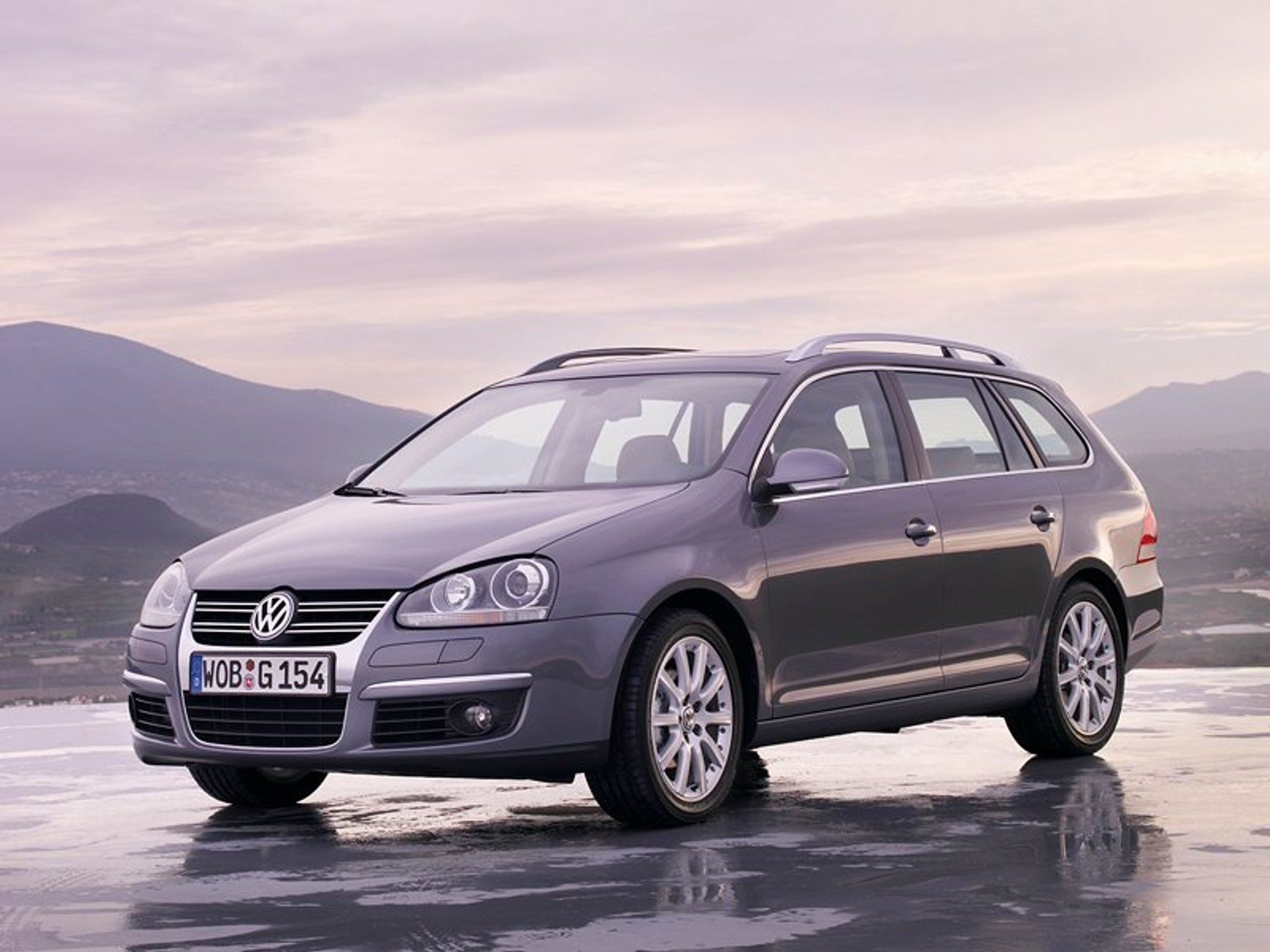 Volkswagen Golf Variant: pierwsze zdjęcia, informacje i tapety