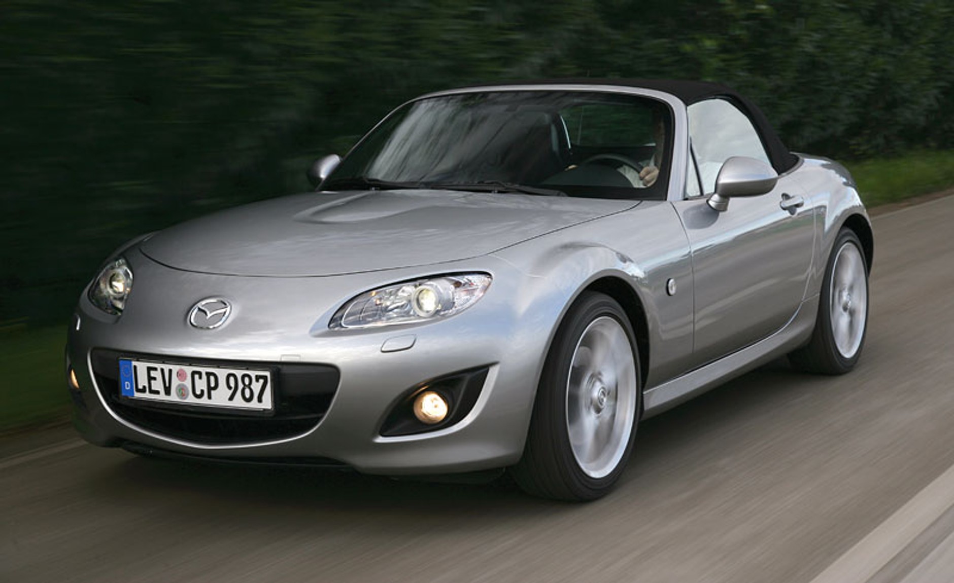 Mazda MX-5 Roadster Coupé: przyjemność przez 365 dni w roku