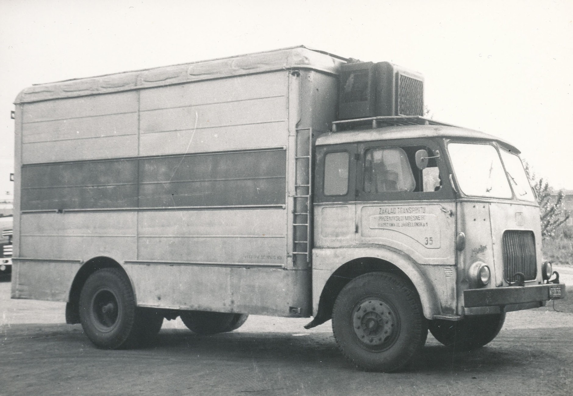 Historia polskiej motoryzacji - pojazdy i silniki z Mielca