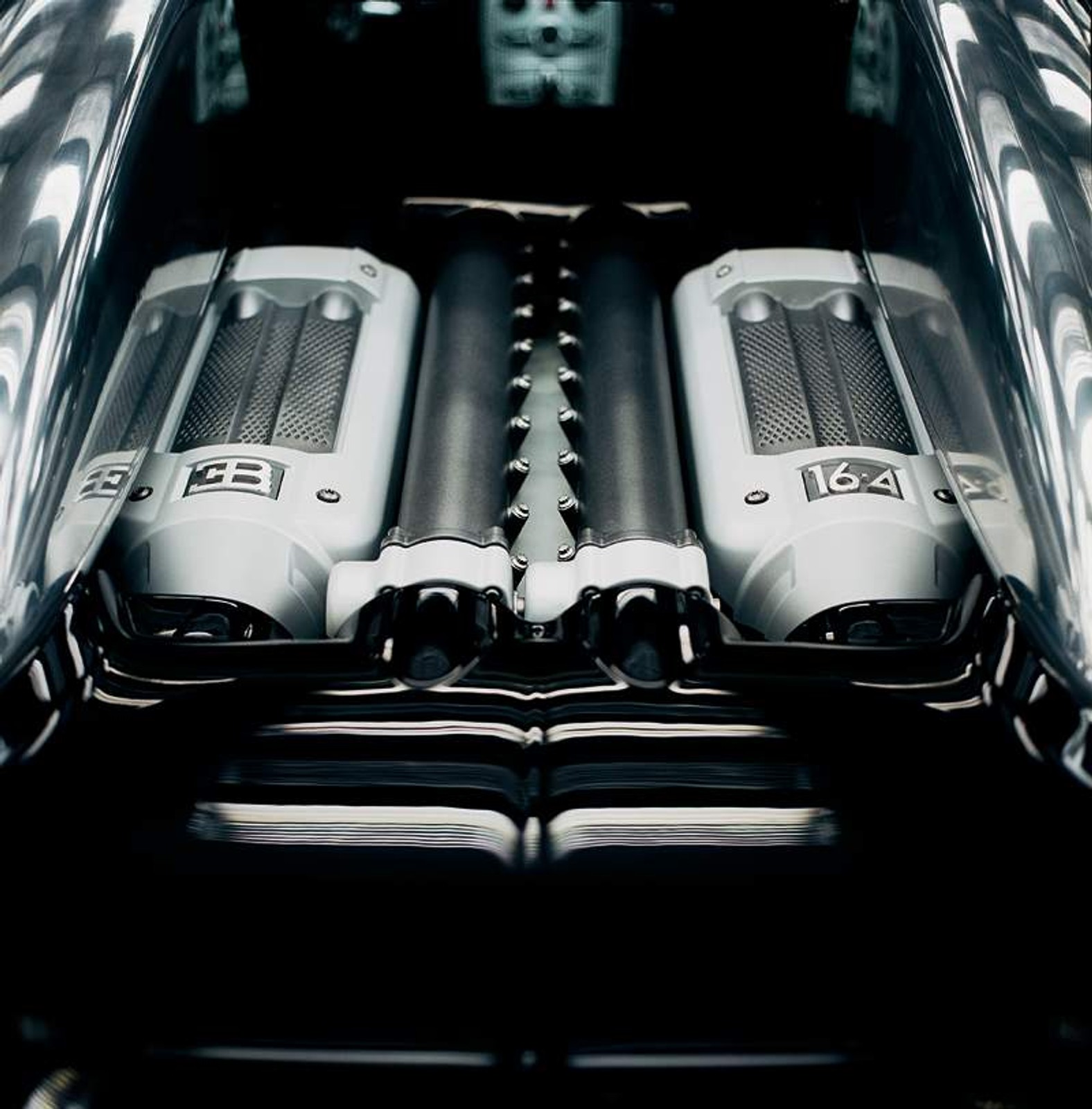 Bugatti wyprodukuje więcej egzemplarzy modelu Veyron (fot. + tapety)