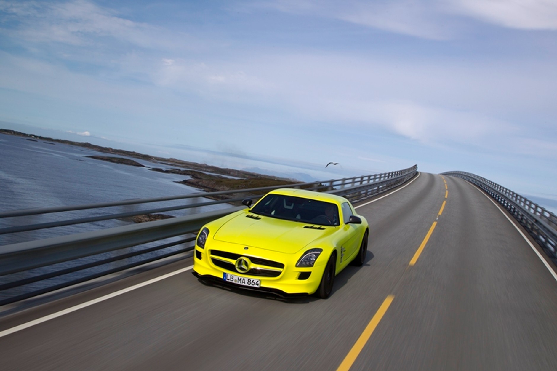 Mercedes SLS AMG E-Cell – z e-pięknem trzeba obcować