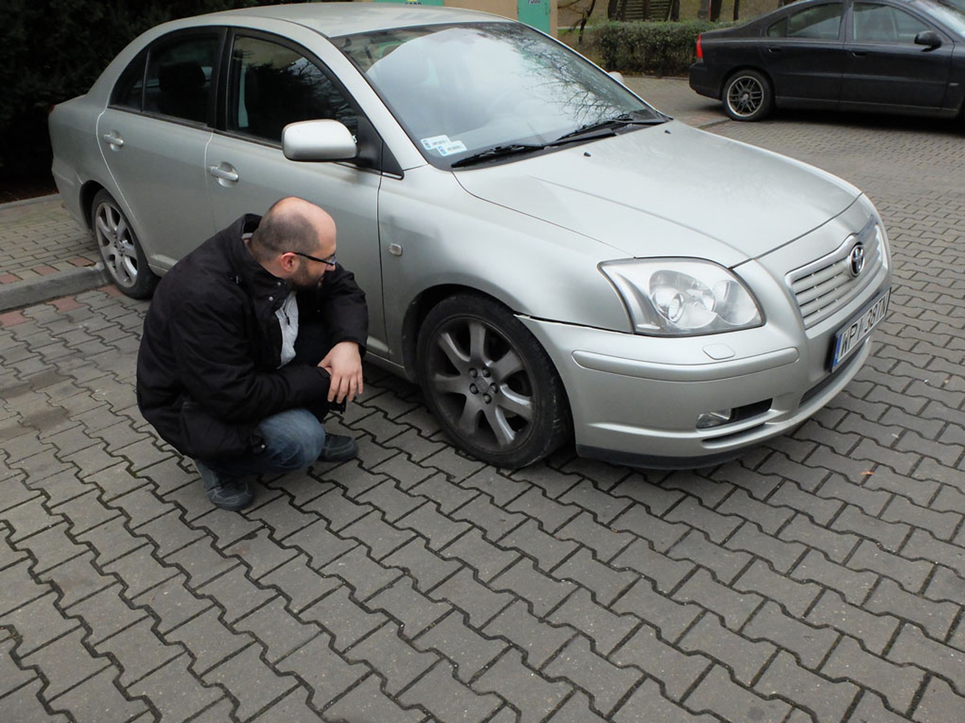 Koła, opony, hamulce – ile trzeba zainwestować?