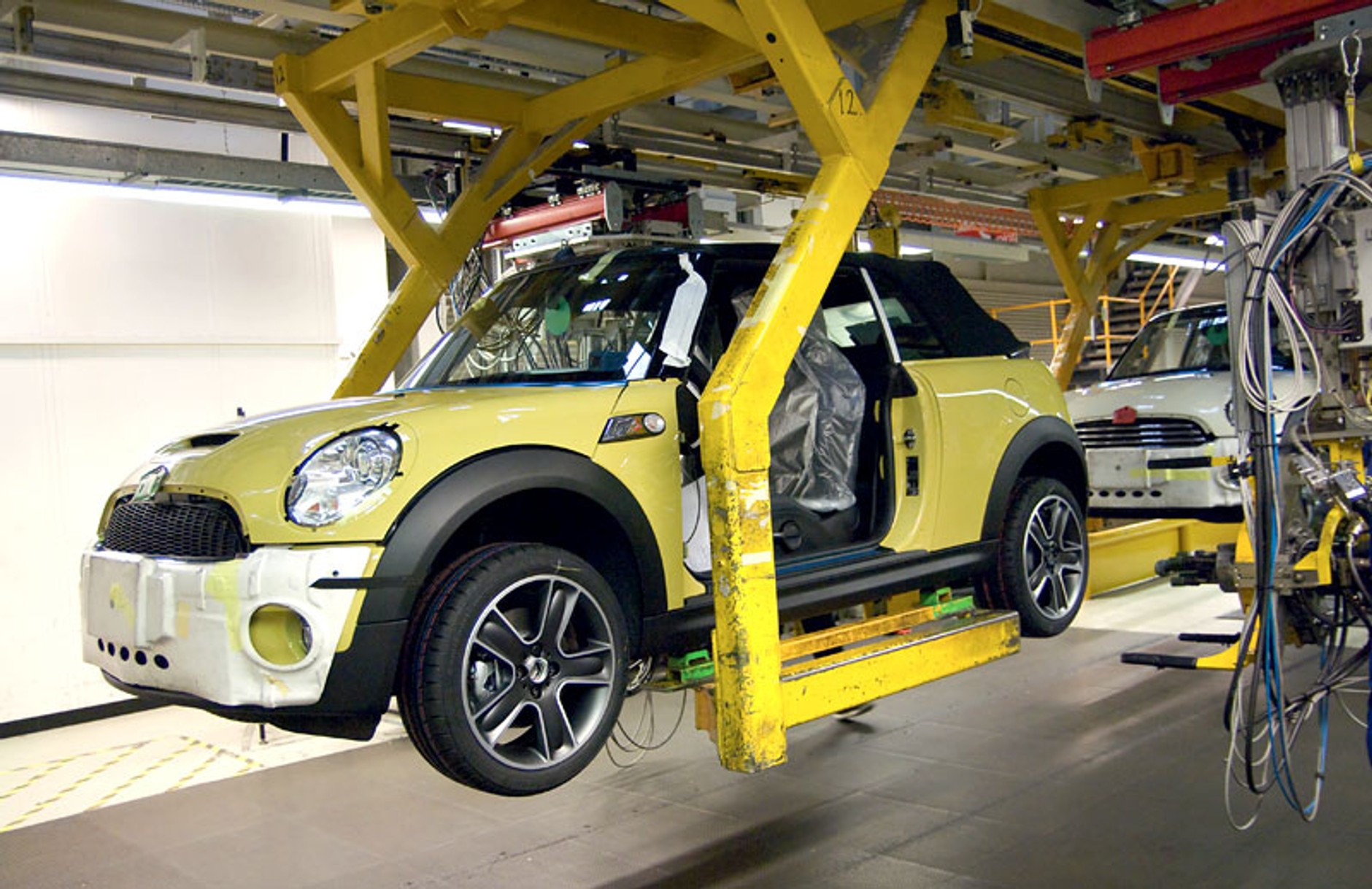 Detroit 2009: premiera światowa Mini Cabrio