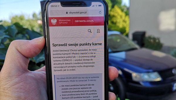 Licznik punktów karnych i prawo jazdy w telefonie - ruszamy z testami!