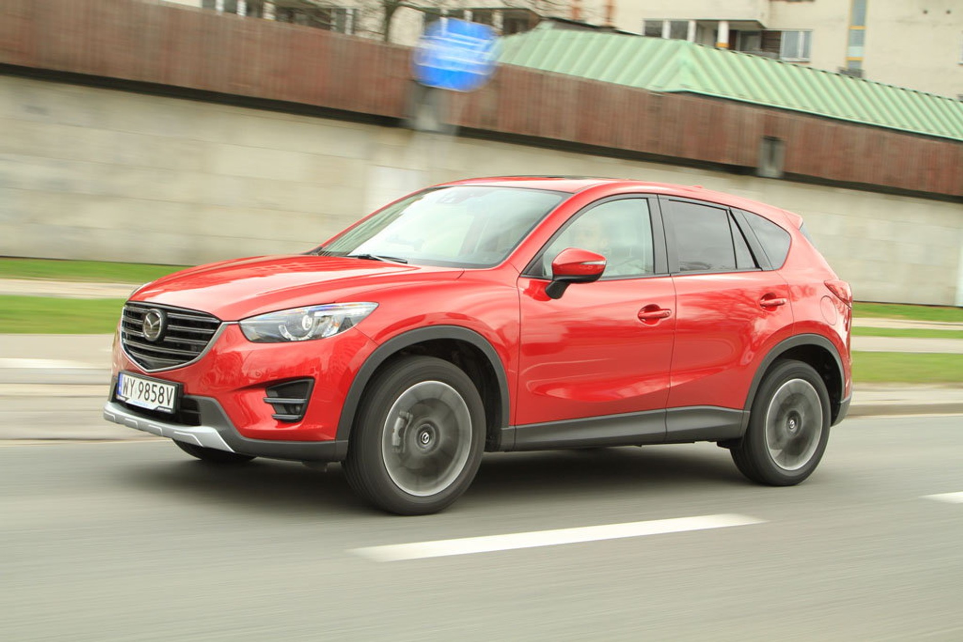 Szybki SUV z dużym silnikiem - Mazda CX-5 2.5 Skyactiv-G 4x4