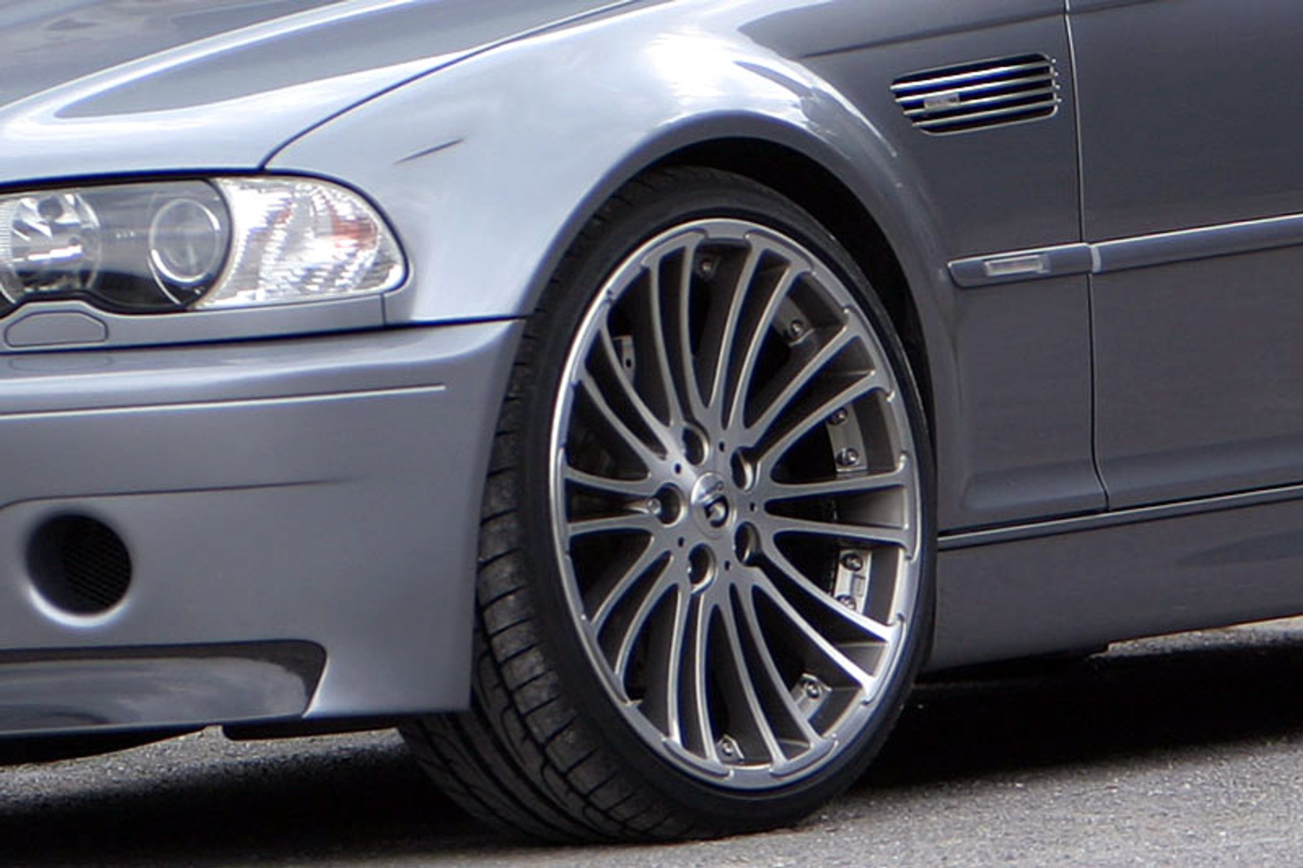 G-Power: BMW M3 CSL z 550 końmi pod maską