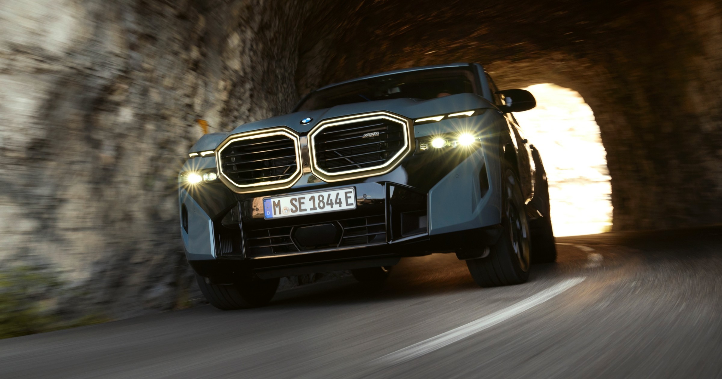 BMW XM (od 2022 r.)