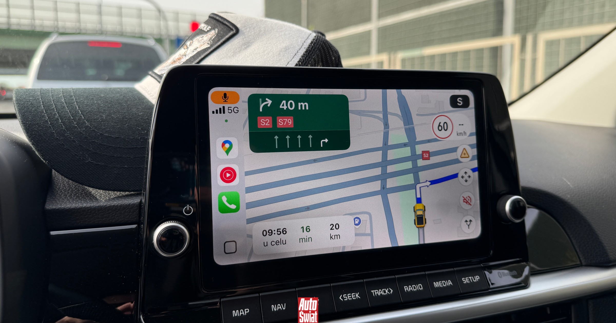 Pięć najlepszych funkcji Google Maps dla kierowców. Jedna pozwala unikać mandatów