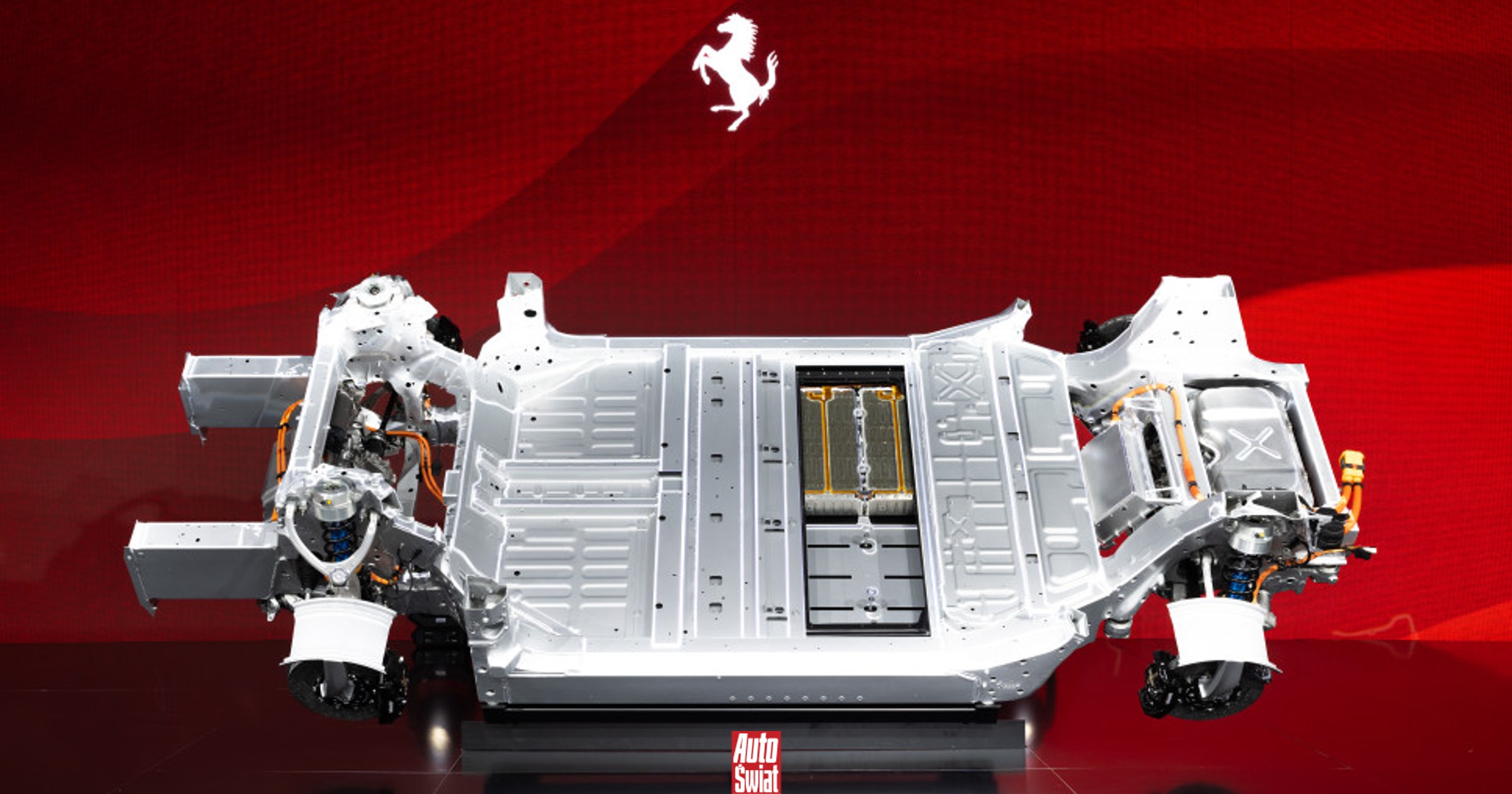 Oto Ferrari Elettrica, czyli pierwszy elektryk z Maranello. Włosi nie zdradzili jednak wszystkiego