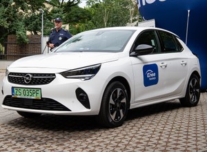 Nowe nieoznakowane radiowozy policji. Nikt nie usłyszy, jak się zbliżają