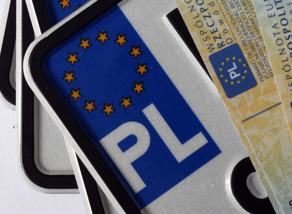 Zmiany w rejestracji pojazdów. Nowe przepisy ucieszą kierowców