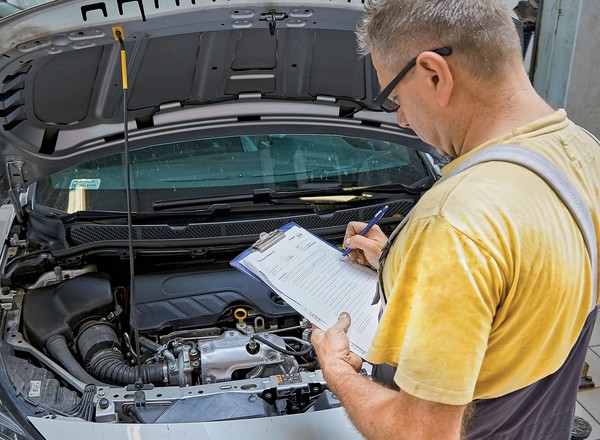Alarmujący raport: niemal co drugie auto używane w Polsce ma dyskwalifikujące usterki