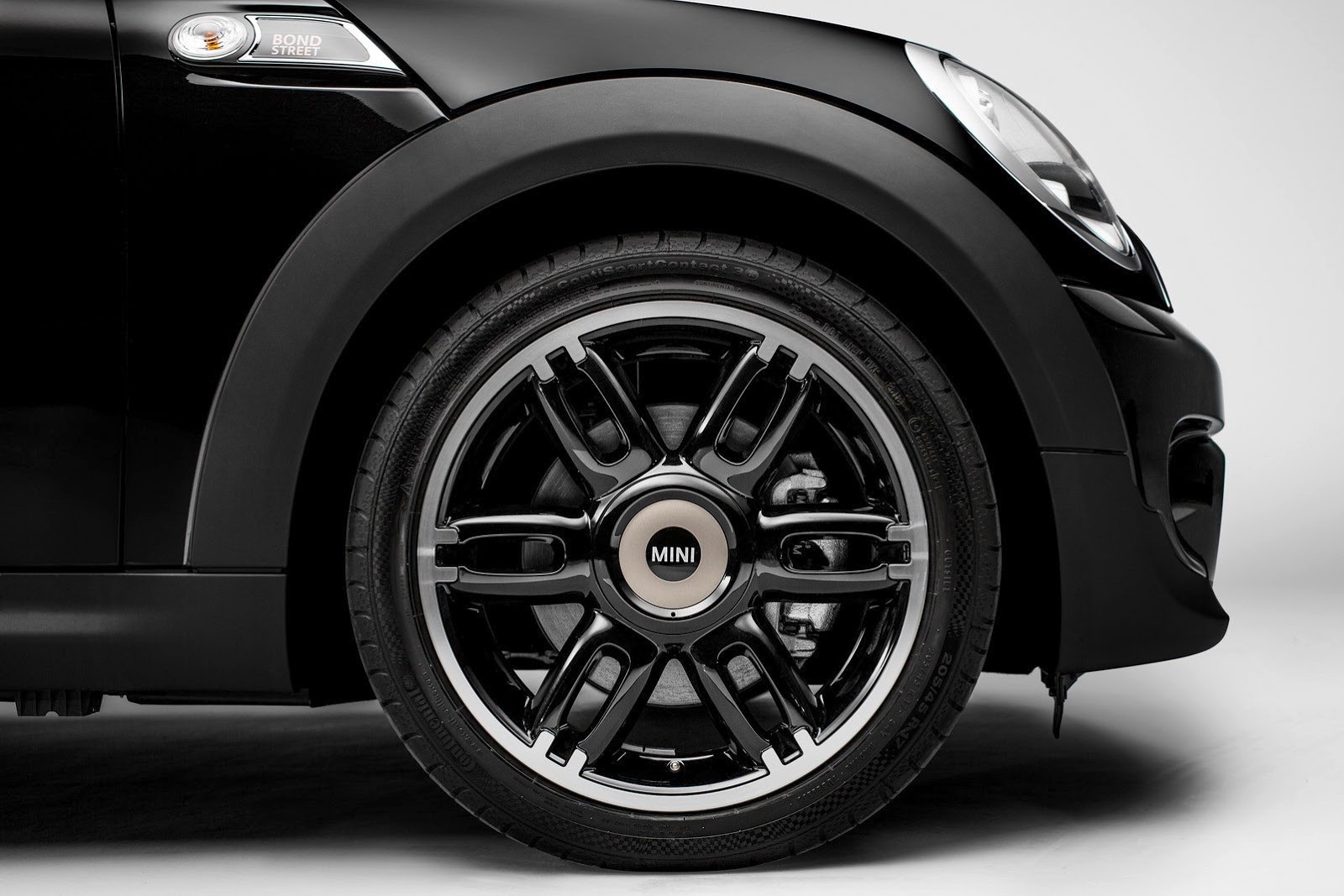 Mini Clubman Bond Street w Genewie