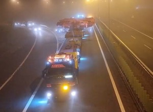 Transport gigantycznej maszyny utrudni ruch na drogach ekspresowych. Znamy godziny przejazdu