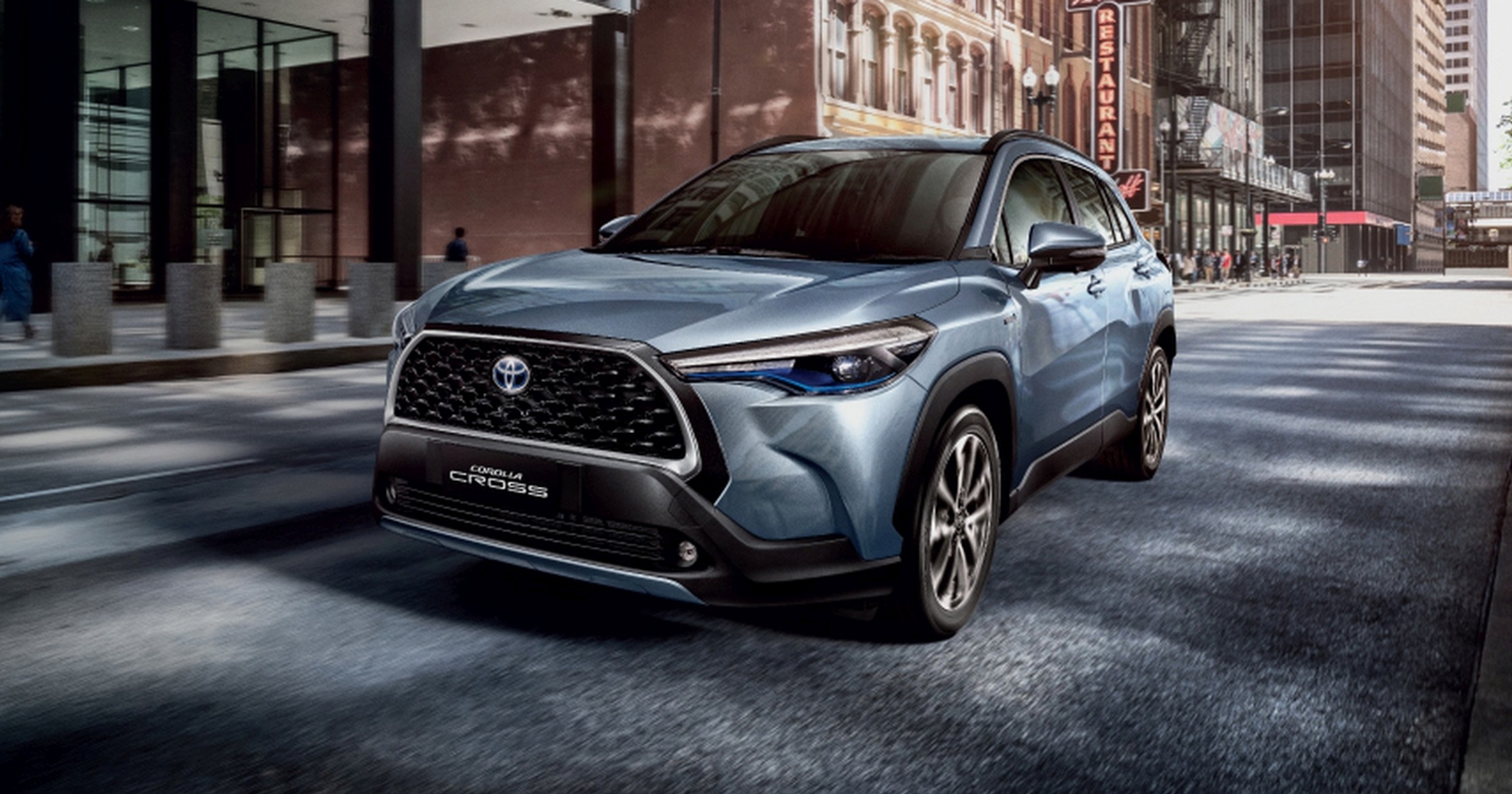Toyota Corolla Cross czyli próba wypełnienia luki między C-HR a RAV4. 