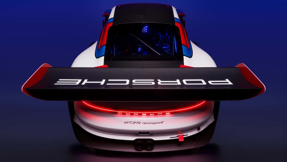 Tworząc Porsche 911 GT3 R Rennsport, inżynierowie mieli wolną rękę