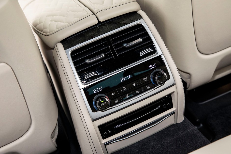 BMW 750i xDrive