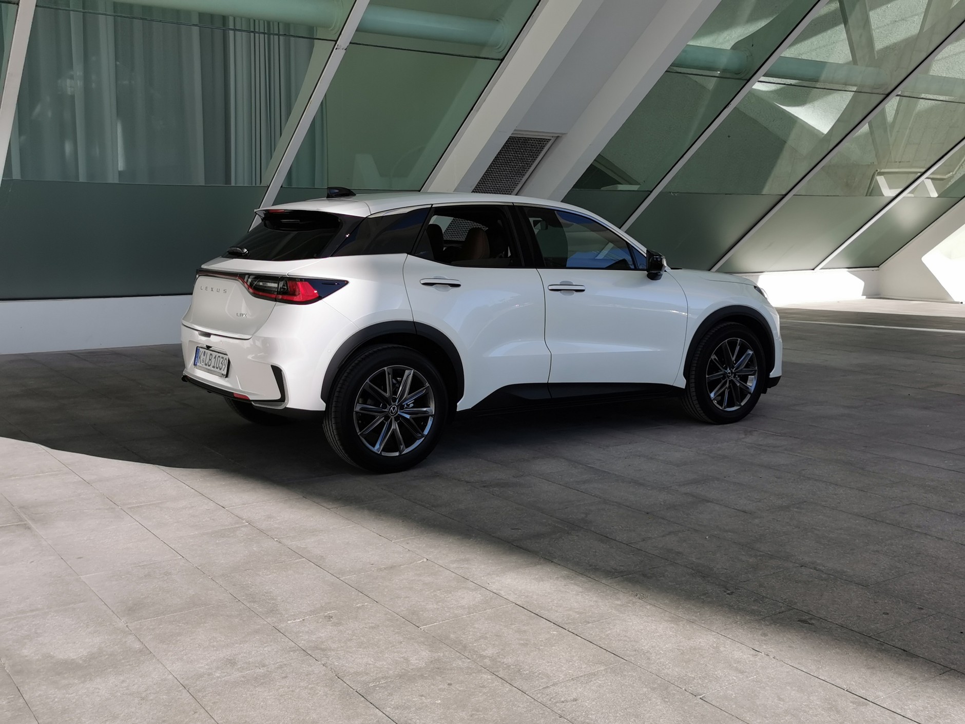 Lexus LBX 2023 – pierwsze jazdy