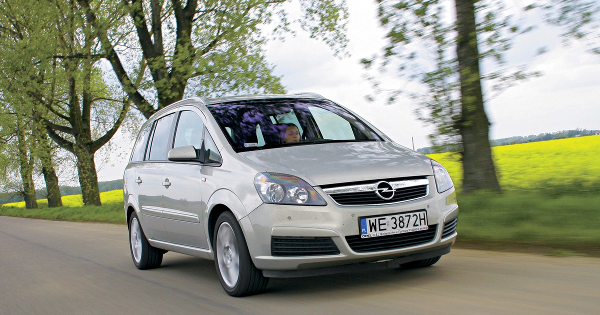 OPEL ZAFIRA II (2005-14) 
