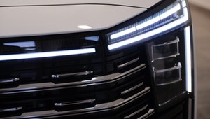 JAC JS8 Pro płynie do Polski. W Rosji ten chiński SUV będzie Moskwiczem 8