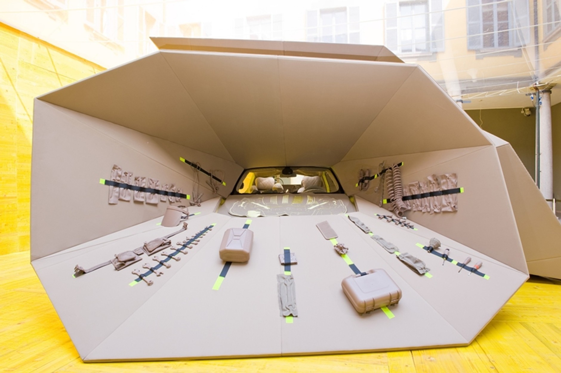 Który samochód ma tak obezwładniająco niesamowite wnętrze?