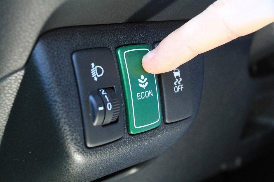 Honda Jazz IMA: maluch pod napięciem