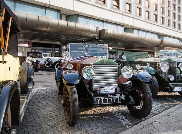 40 przedwojennych Rolls-Royce'ów na trasie po Polsce