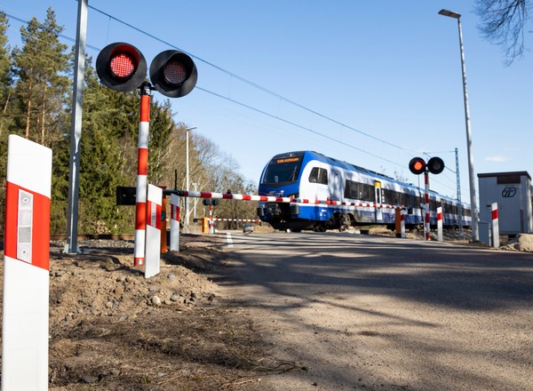 Ogromne problemy na kolei w całej Polsce. Potężne opóźnienia i odwołane pociągi