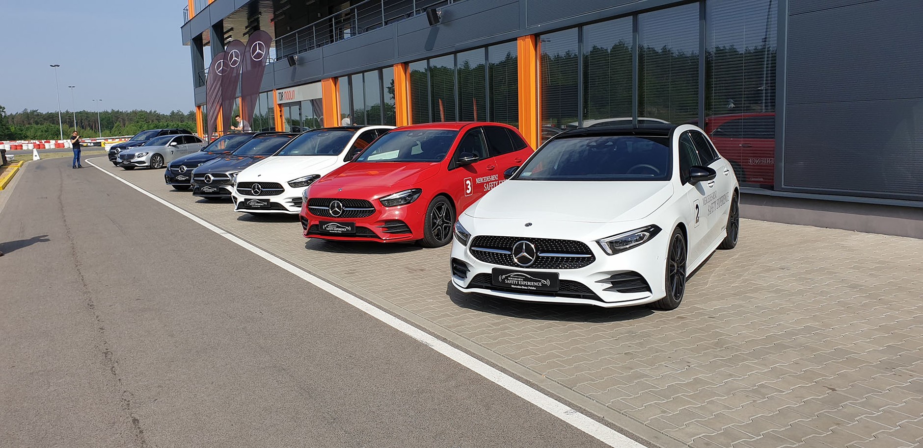 Mercedes-Benz Safety Experience - zrozumieć zachowanie samochodu