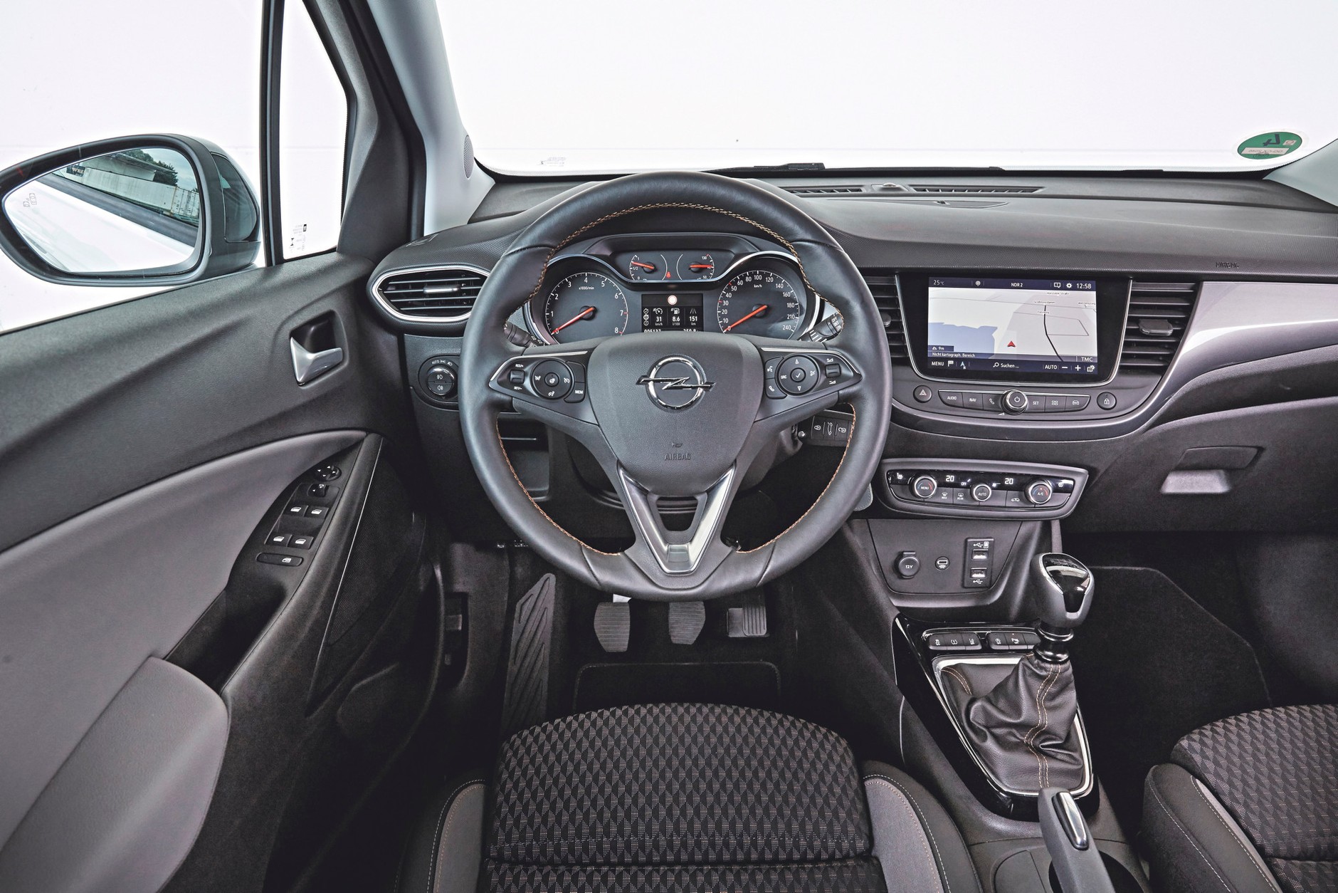 Opel Crossland X kontra Mazda CX-3 i Renault Captur