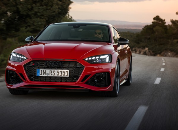 Audi RS 4 Avant i Audi RS 5 – co dają nowe pakiety Competition?