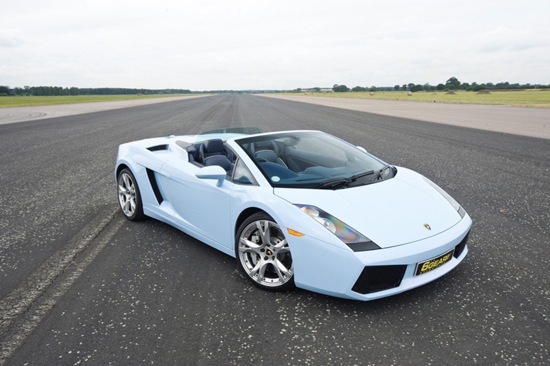 Za 75 funtów możesz jeździć wszystkimi tymi autami