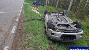 Jechał z przyczepką, gdy z lasu wyskoczyła sarna. Mogło skończyć się znacznie gorzej